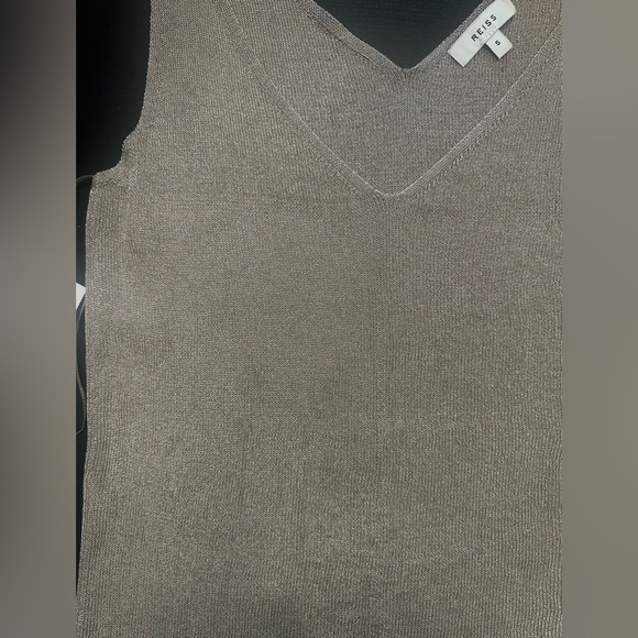 Reiss V-Neck Gold Knit Top - size small - Picture 10 of 11